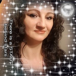 Meet your Posher, Chrissy